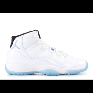 Air Jordan 11 retro legends size 5.5 in boys
